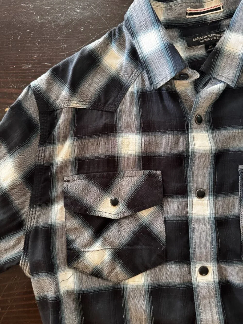 Banana Republic Tailored Slim Fit Button Down with Snaps Size M